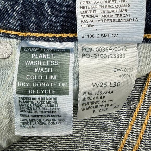 NWT LEVI'S 501 Curvy Straight Leg Jean Size 25 Medium Indigo Studded Design - Picture 6 of 10